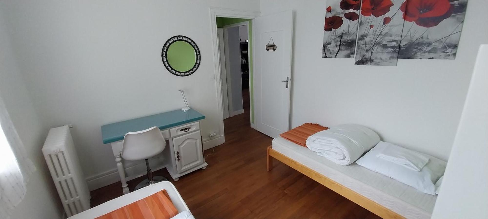 Maison De Ville Plein Centre, 3 Etoiles, A 200M De La Plage, Parking Prive, Wifi Royan Luaran gambar