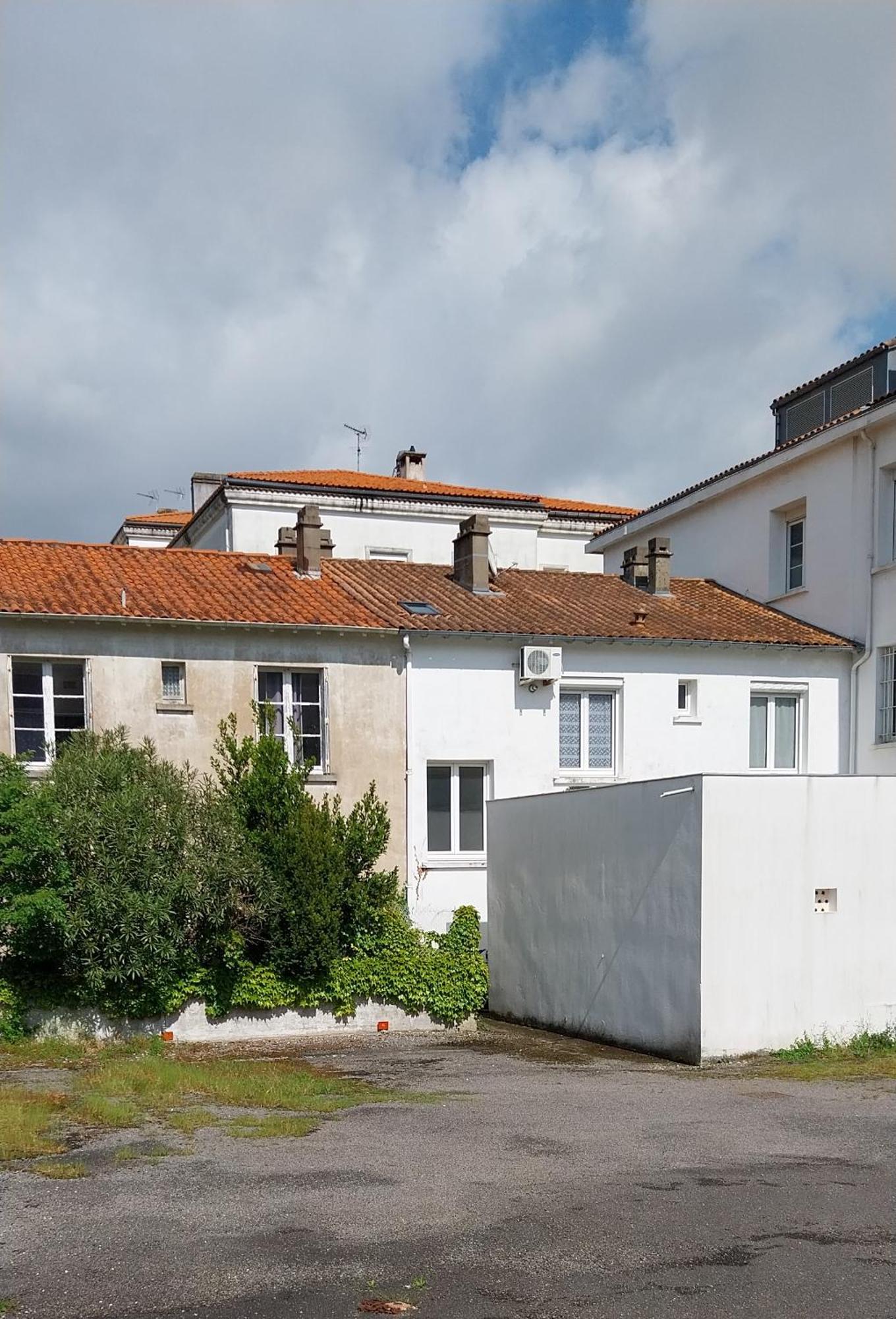 Maison De Ville Plein Centre, 3 Etoiles, A 200M De La Plage, Parking Prive, Wifi Royan Luaran gambar